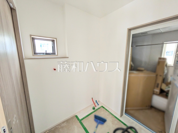 2号棟　洗面室（施工中）　【那覇市仲井真】