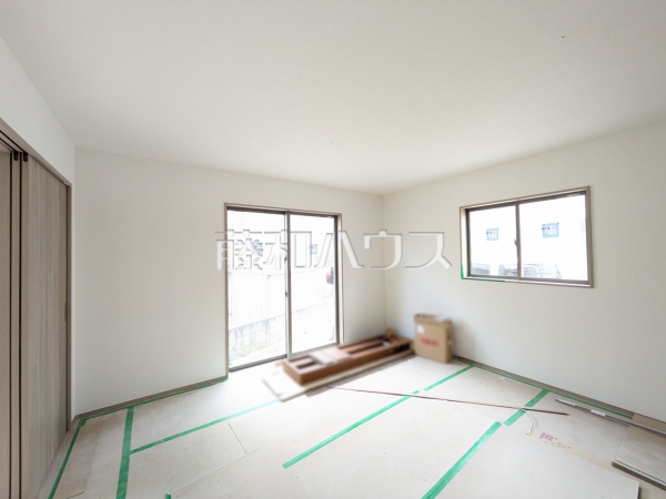 3号棟　リビング（施工中）　【那覇市仲井真】