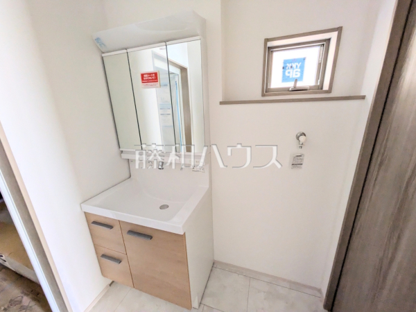 3号棟　洗面室（施工中）　【那覇市仲井真】