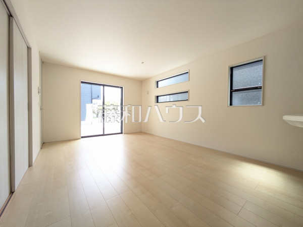 4号棟　リビング　【武蔵村山市残堀１丁目】