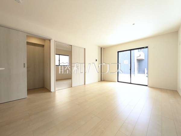 4号棟　リビング　【武蔵村山市残堀１丁目】