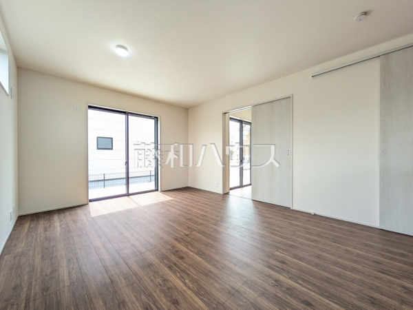 7号棟　リビング　【武蔵村山市残堀１丁目】