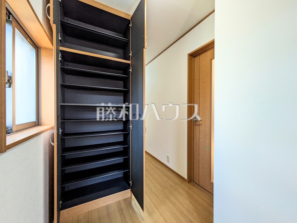 玄関収納　【新座市大和田４丁目】