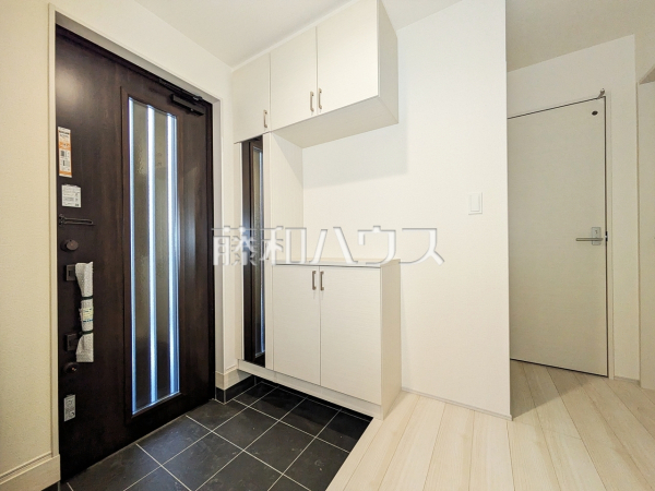 1号棟　玄関　【立川市若葉町４丁目】