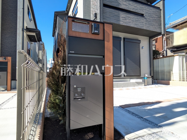1号棟　TVモニター付きインターホン・郵便ポスト・宅配ボックス　【立川市若葉町４丁目】