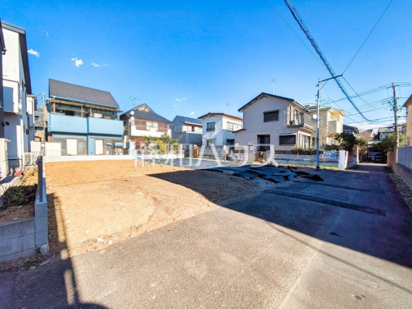 ≪現地風景≫ 広々としたルーフバルコニーのプラン♪イスとテーブルを並べれば、プライベートなカフェスペースとなります。お天気の良い日には優雅なティータイムが楽しめます。 　【狛江市西野川２丁目】