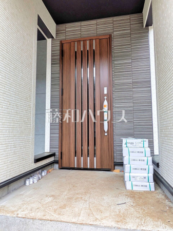 8号棟　玄関　【所沢市小手指元町２丁目】