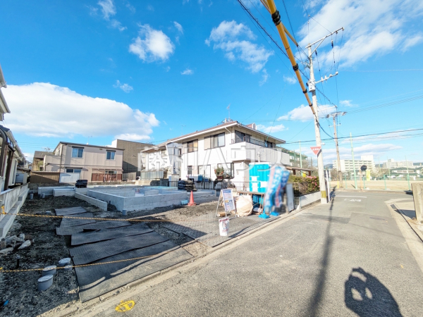 接道状況および現場風景　【福岡市東区千早２丁目】