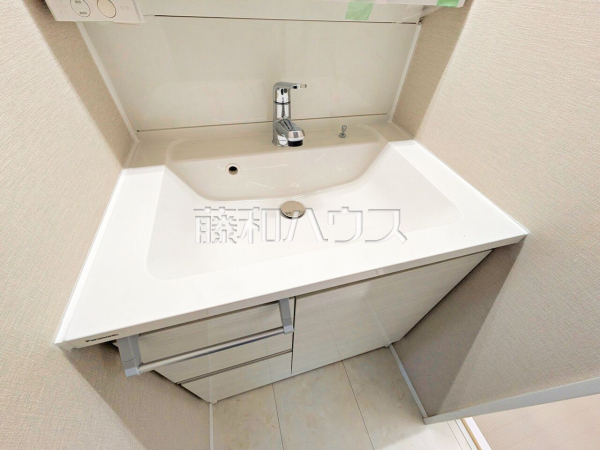 洗面室　【東久留米市浅間町２丁目】