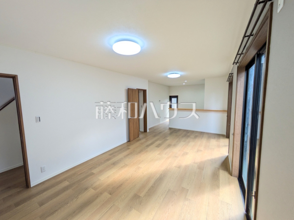 リビング　【春日井市大手町】