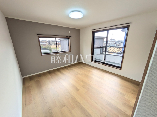 居室　【春日井市大手町】