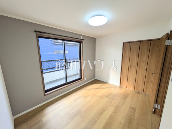 居室　【春日井市大手町】