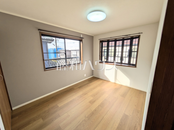 居室　【春日井市大手町】