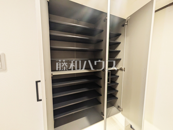 収納　【ジェイシティ千歳烏山】