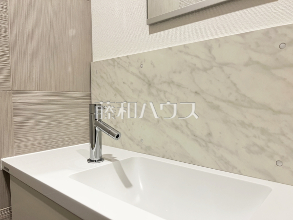 トイレ内手洗い器　【ジェイシティ千歳烏山】