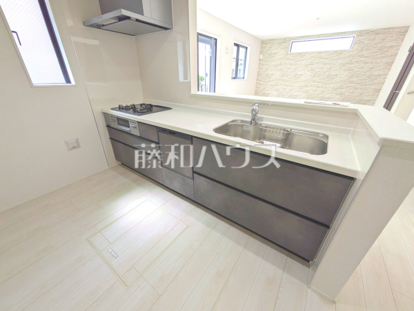 キッチン　【三鷹市中原４丁目】