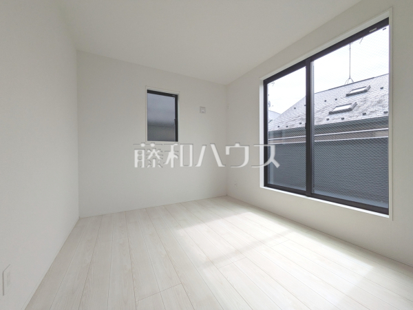 居室　【三鷹市中原４丁目】