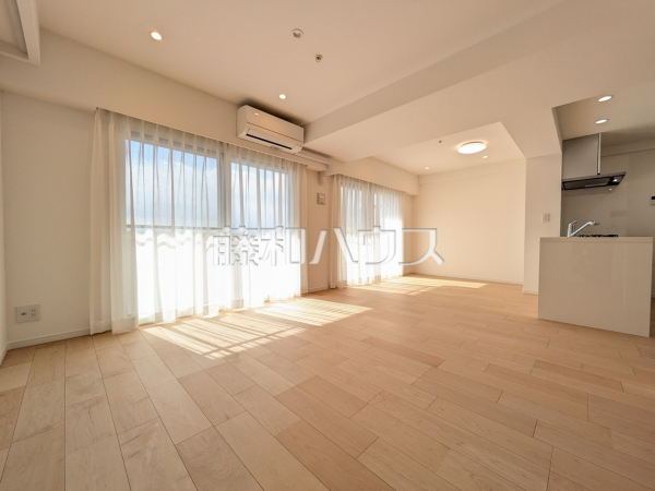 リビング　【ファミールスクエア八王子】