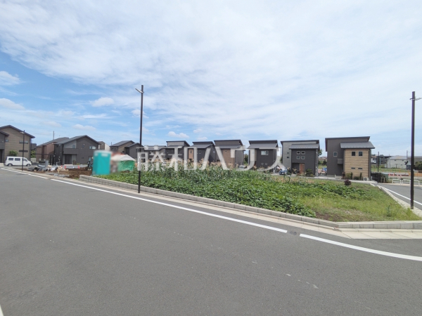 接道状況および現場風景　お探しの土地に出会うためには、早めのご確認をオススメします。今のうちにぜひお問合せをお待ちしております。
【武蔵村山市神明１丁目】