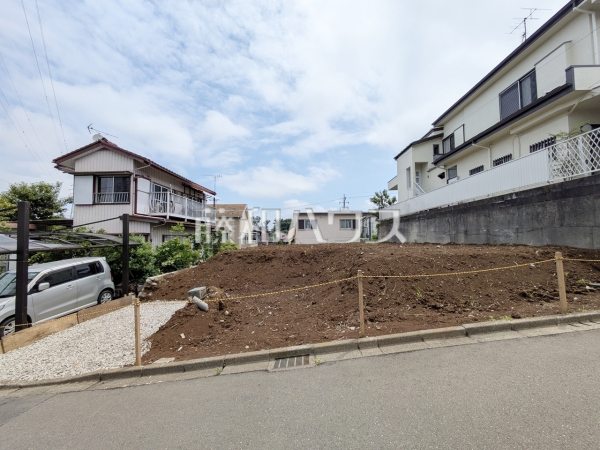 ≪現地外観≫221.88平米（約67.11坪）のゆとりある宅地のため広いお庭も確保できそうですね☆【多摩市連光寺４丁目】