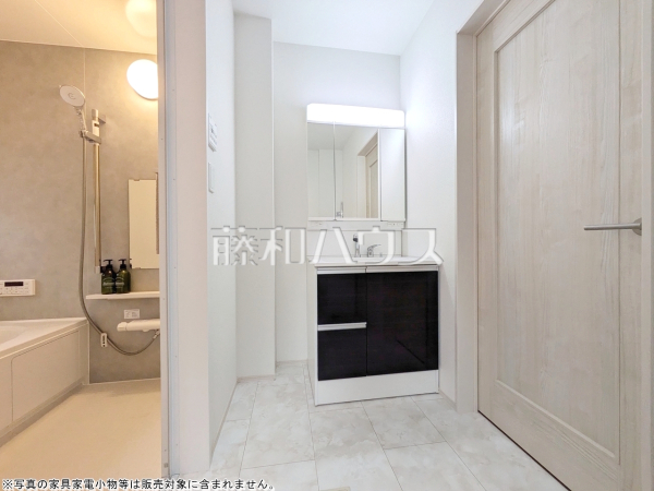 A号棟　洗面室　【練馬区大泉町１丁目】