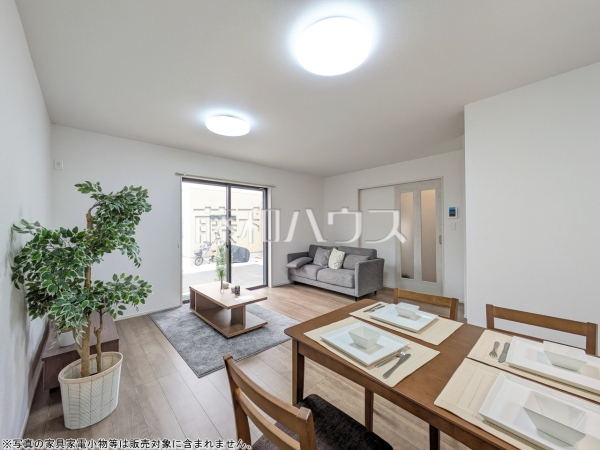 A号棟　リビング　【練馬区大泉町１丁目】