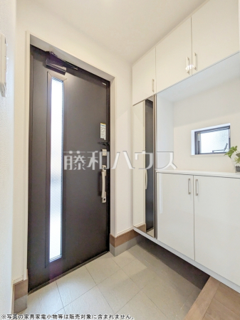 A号棟　玄関ホール　【練馬区大泉町１丁目】