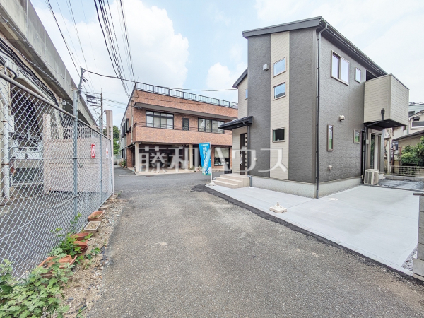 接道状況および現場風景　【国分寺市西恋ヶ窪３丁目】