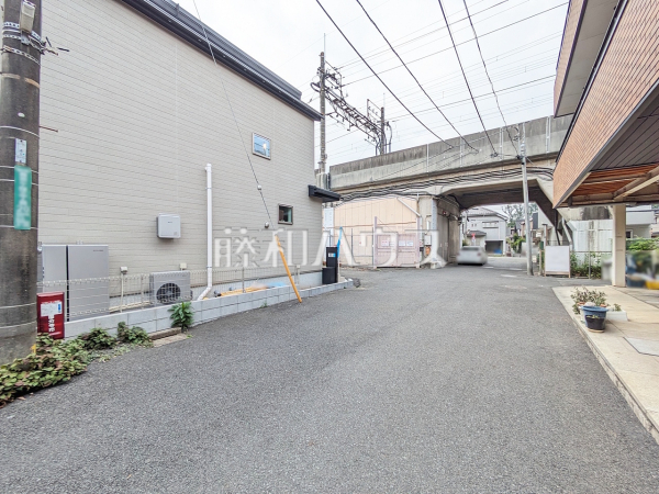 接道状況および現場風景　【国分寺市西恋ヶ窪３丁目】