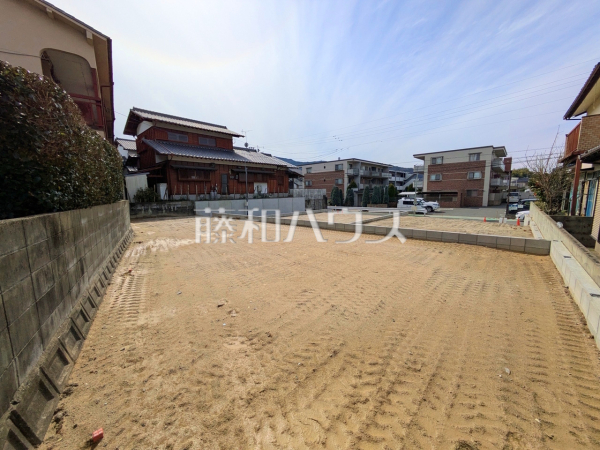 経験豊かなスタッフが分譲地だけでなく学校、スーパー、公園と周辺環境も合わせてご案内致します。　3号棟　現地写真　【福岡市城南区樋井川６丁目】