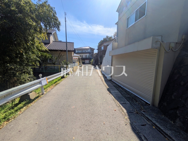 接道状況および現場風景　【福岡市東区香住ヶ丘４丁目】
