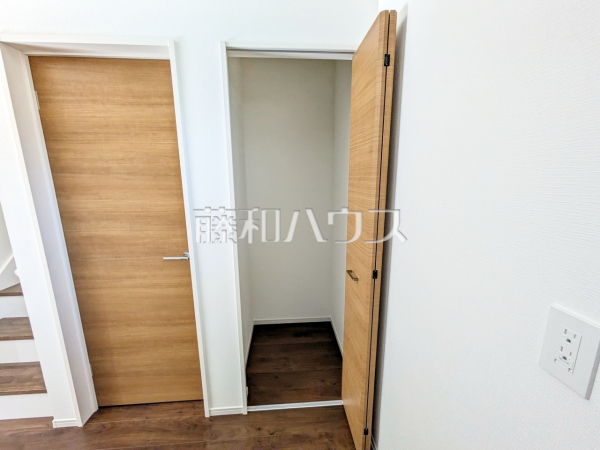 収納　【福岡市東区香住ヶ丘４丁目】