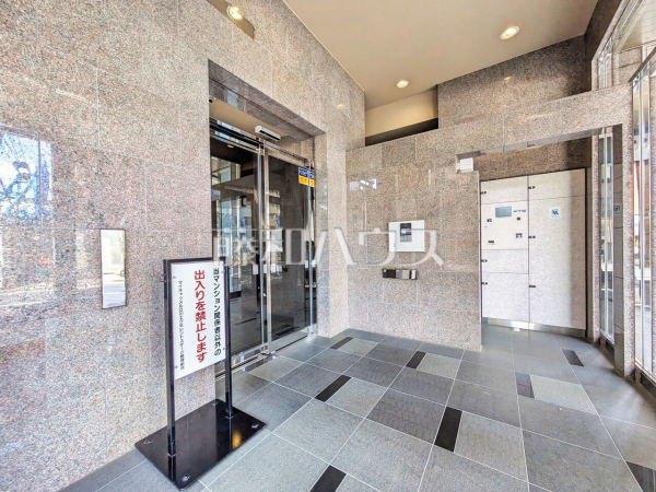 エントランス　【マイキャッスル立川エクセレントステージ】