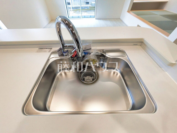 キッチン　【東村山市恩多町１丁目】