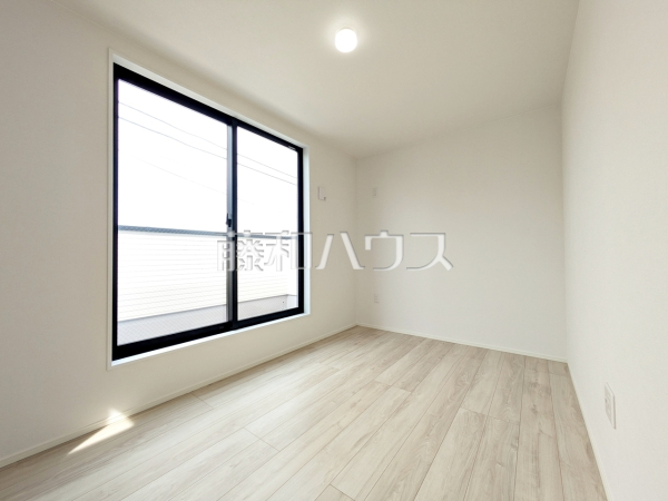 居室　【中野区江古田１丁目】