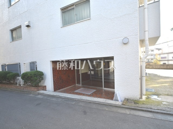 エントランス　【 プリンスマンション】