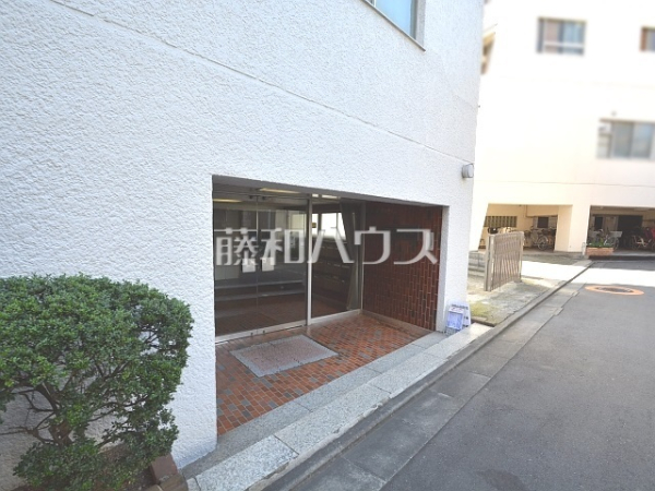 エントランス　【 プリンスマンション】