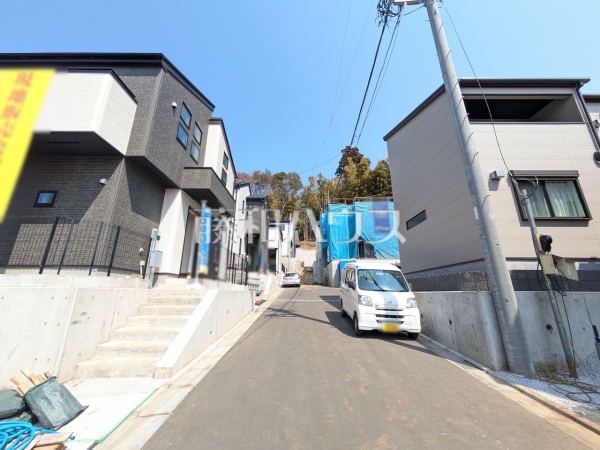 接道状況および現場風景　【八王子市館町】