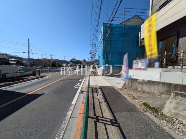 接道状況および現場風景　【八王子市館町】