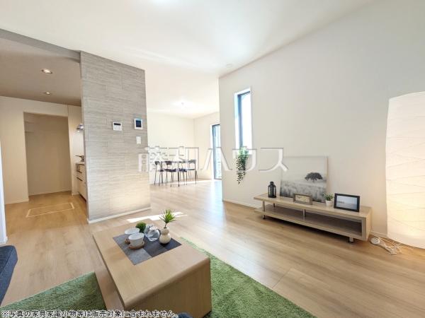 10号棟　リビング　【八王子市館町】