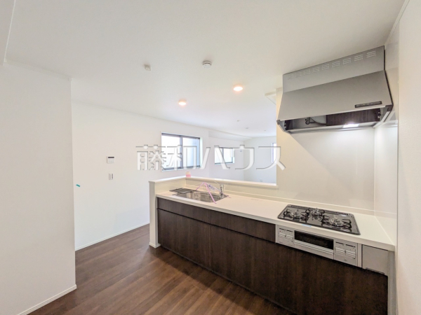 3号棟　キッチン　【国分寺市東戸倉２丁目】