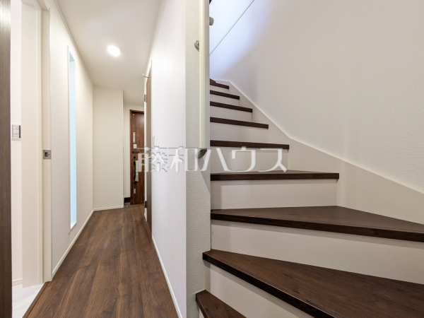 2号棟　廊下／階段　【国分寺市東戸倉２丁目】