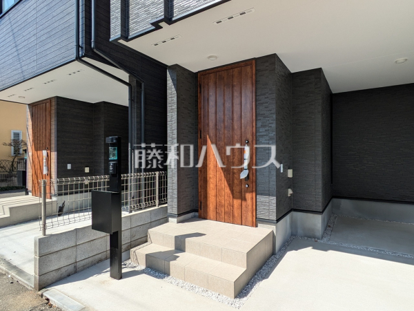 2号棟　玄関　【国分寺市東戸倉２丁目】