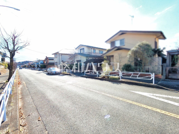 接道状況および現場風景(現況：古屋有)　【八王子市北野台２丁目】