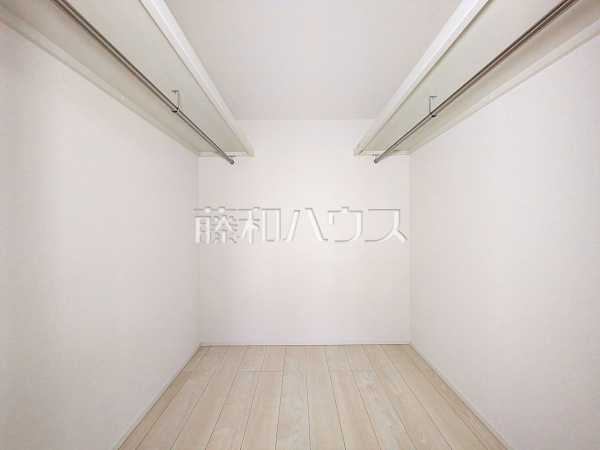 1号棟　ウォークインクローゼット　【昭島市上川原町３丁目】