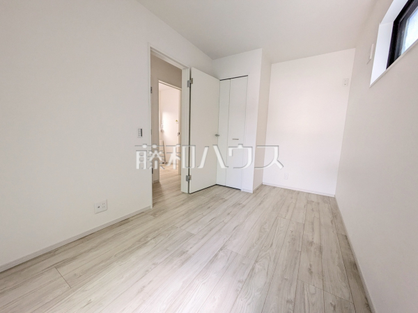1号棟　居室　【日野市多摩平３丁目】