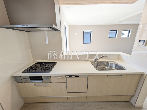 1号棟　キッチン　【日野市多摩平３丁目】