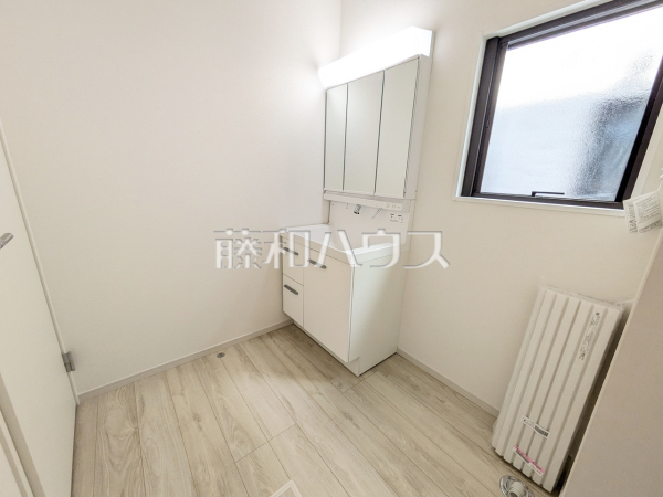 1号棟　洗面室　【日野市多摩平３丁目】