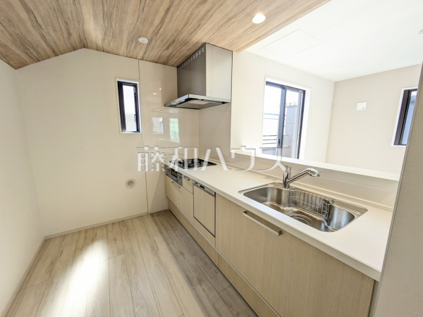 1号棟　キッチン　【日野市多摩平３丁目】