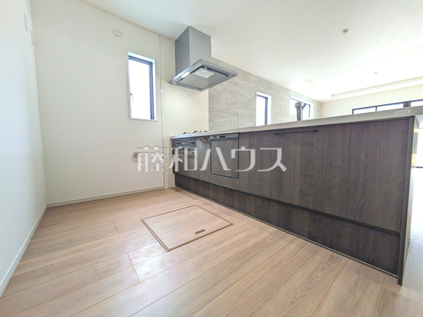 1号棟　キッチン　【八王子市長房町】